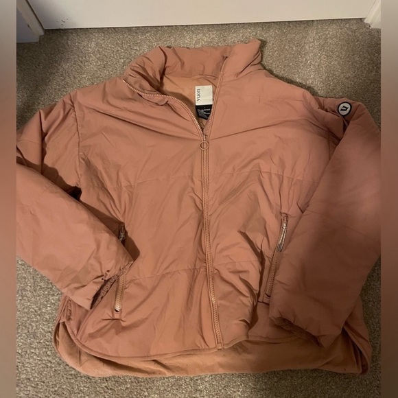 Vuori Canyon Insulated Jacket in Rose Pink Size Large - Picture 5 of 7